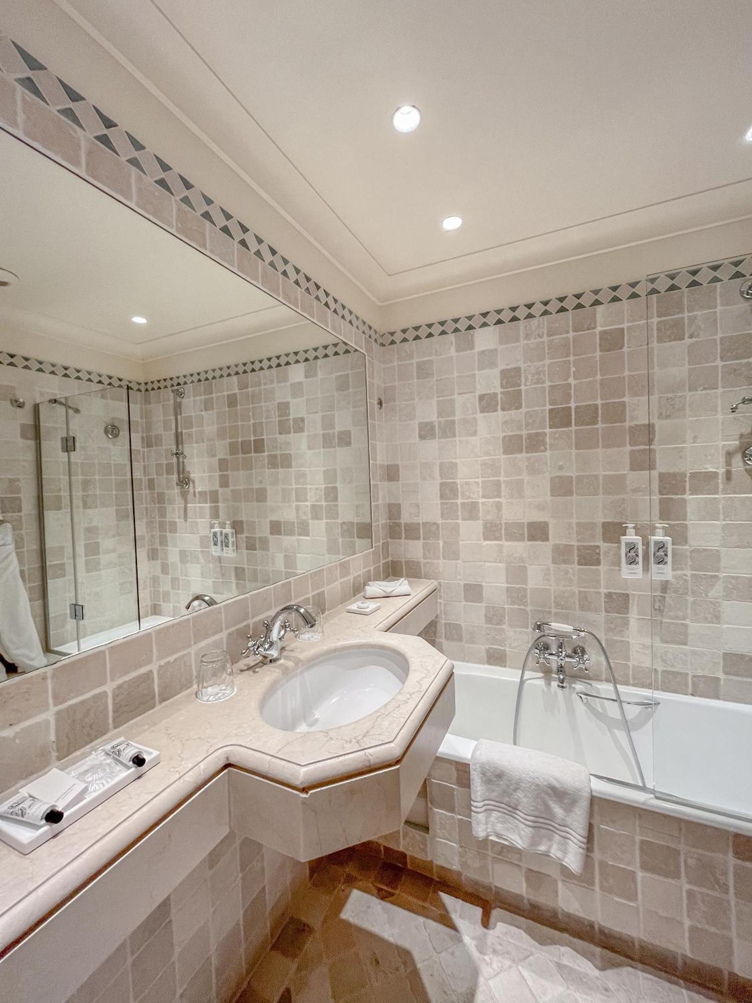 Deluxe Double Room with Full Sea View