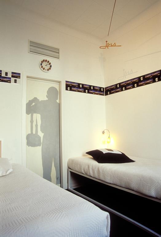 Quarto Twin Standard