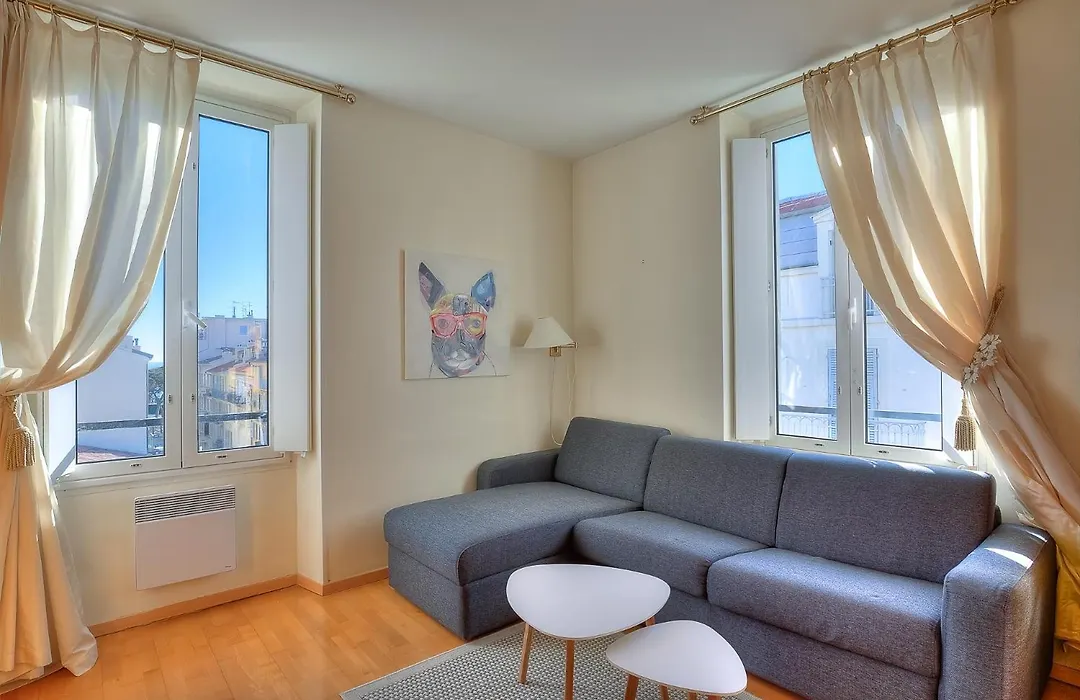 Lumineux Appartement- Carre D'Or- Proche Mer-1