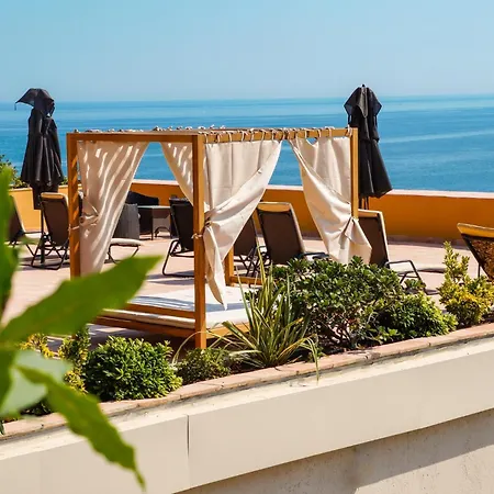 Hotel La Perouse Nice Baie Des Anges-3